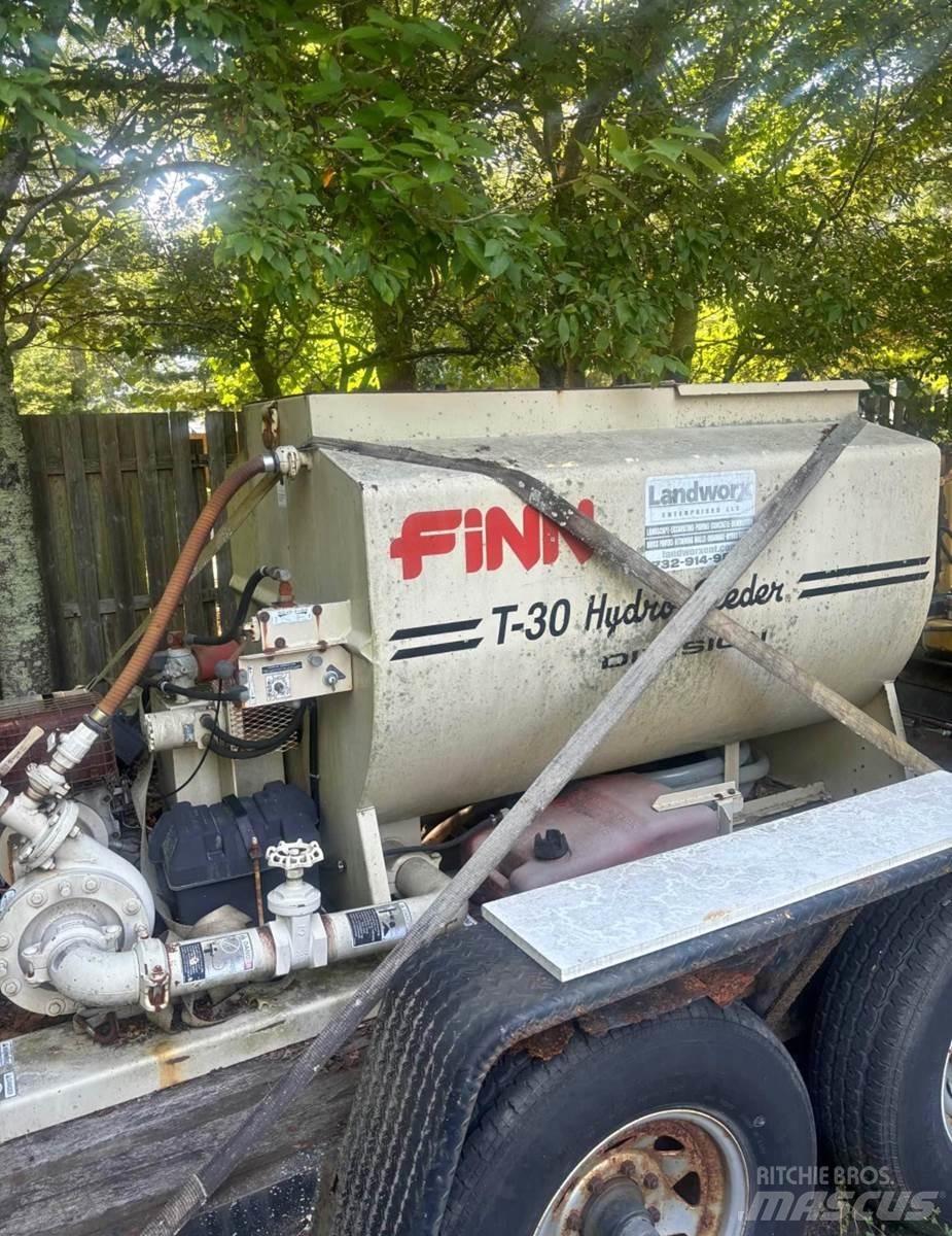 Finn T30 Receiving hoppers, blowers and elevators