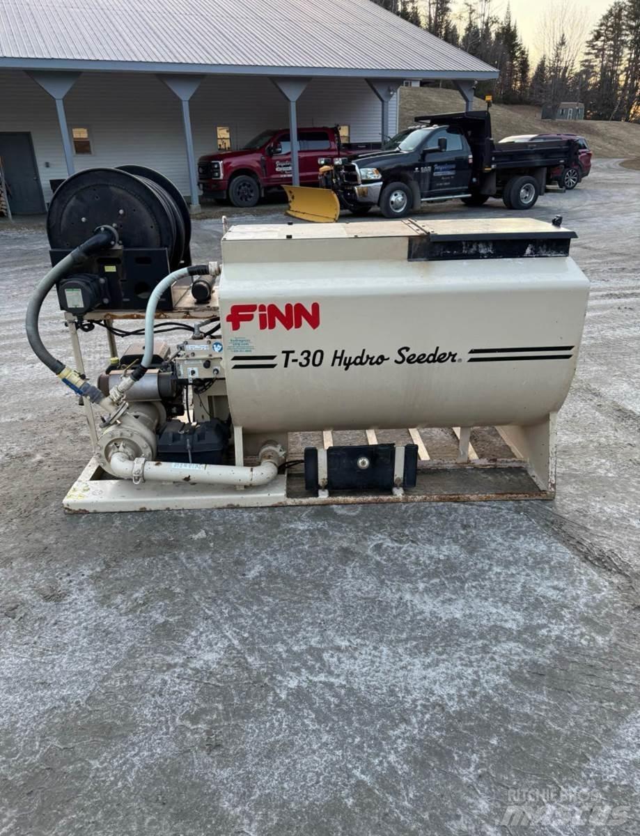 Finn T30 Receiving hoppers, blowers and elevators