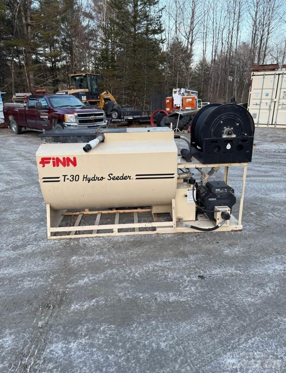 Finn T30 Receiving hoppers, blowers and elevators