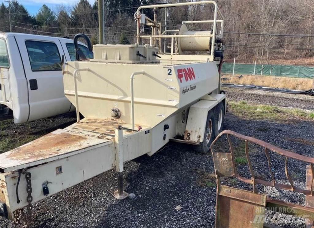 Finn T90 Receiving hoppers, blowers and elevators