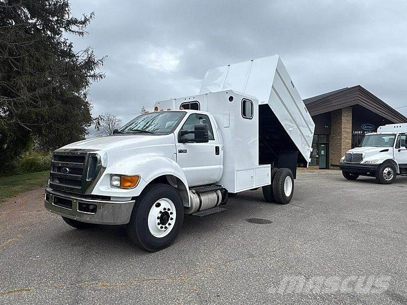 Ford F-750 Wood chip trucks
