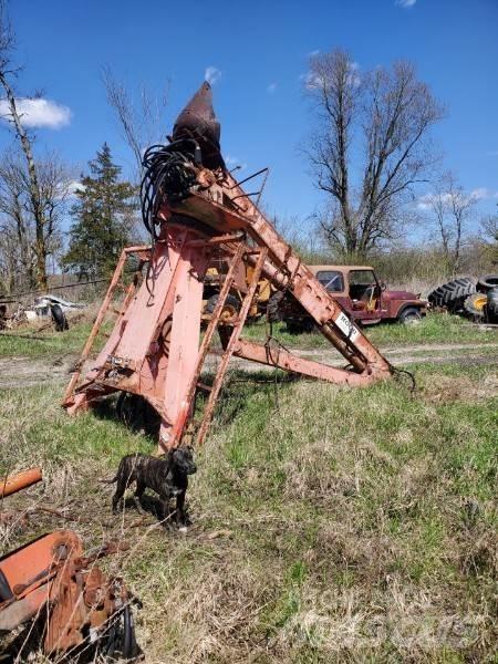 Hood 7000 Knuckleboom loaders