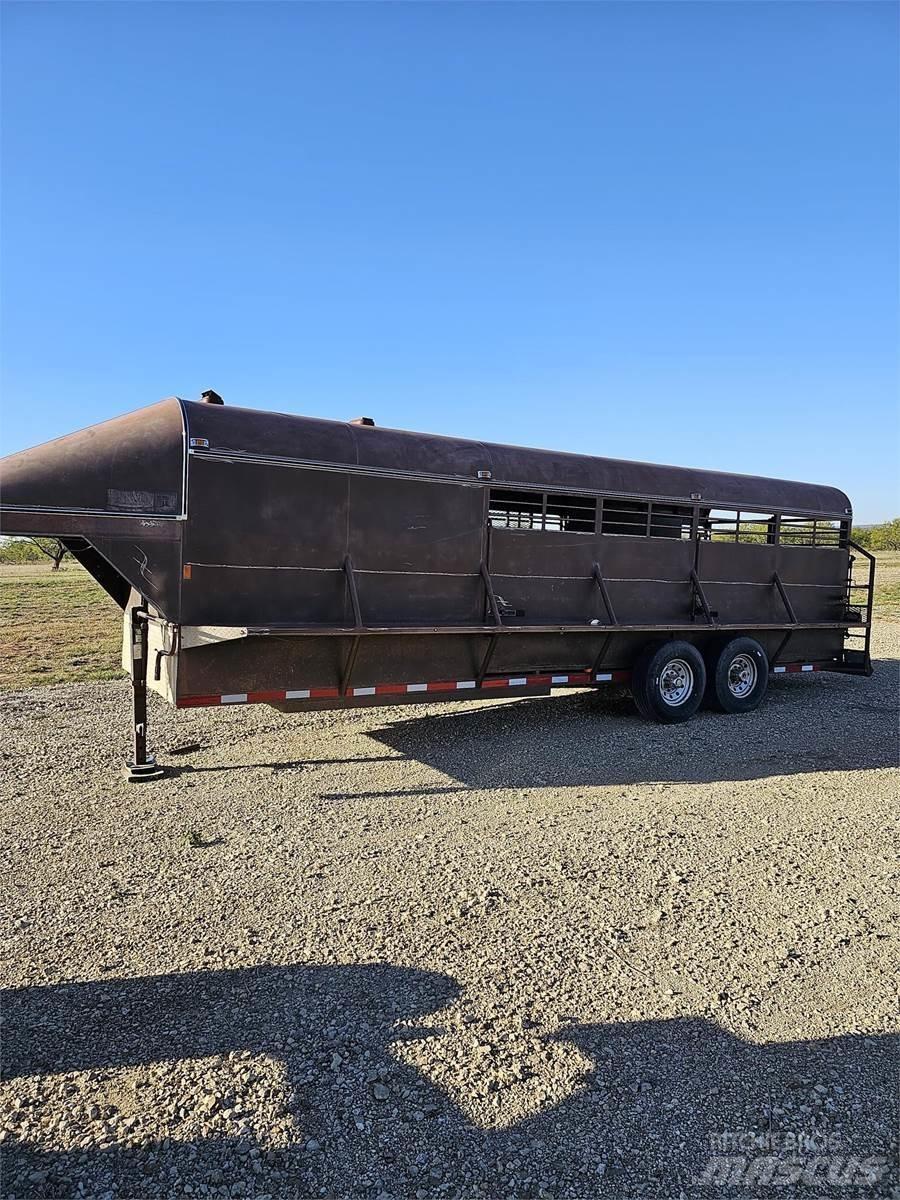  HUGHES Animal transport trailers