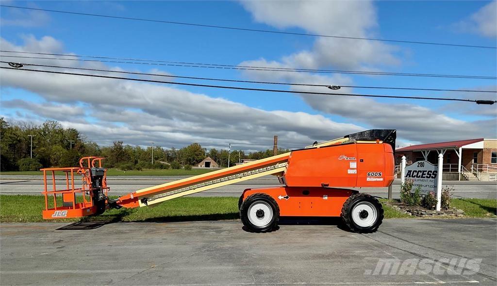 JLG 600S Telescopic boom lifts