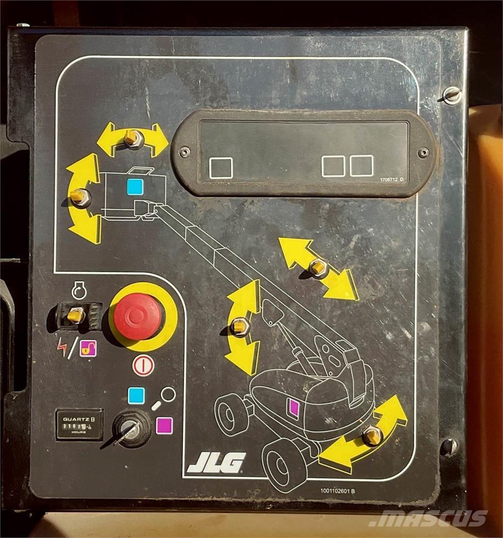 JLG 600S Telescopic boom lifts