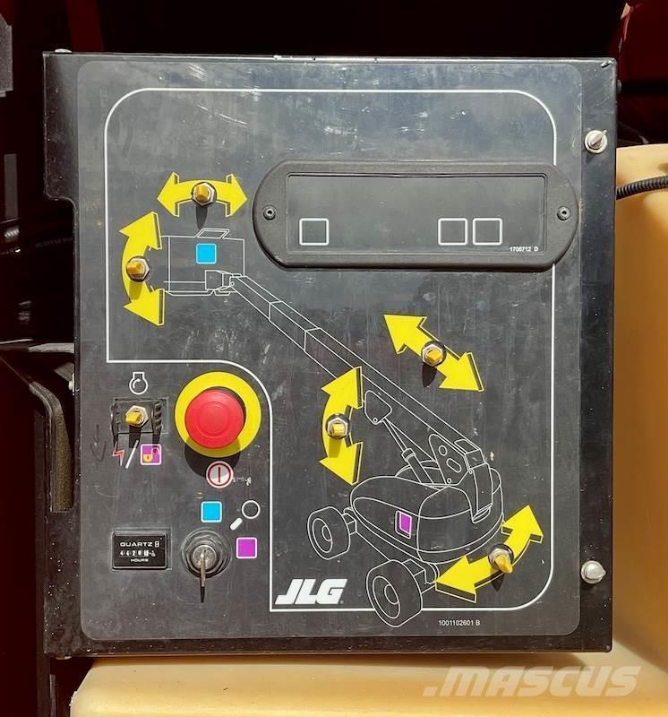 JLG 600S Telescopic boom lifts