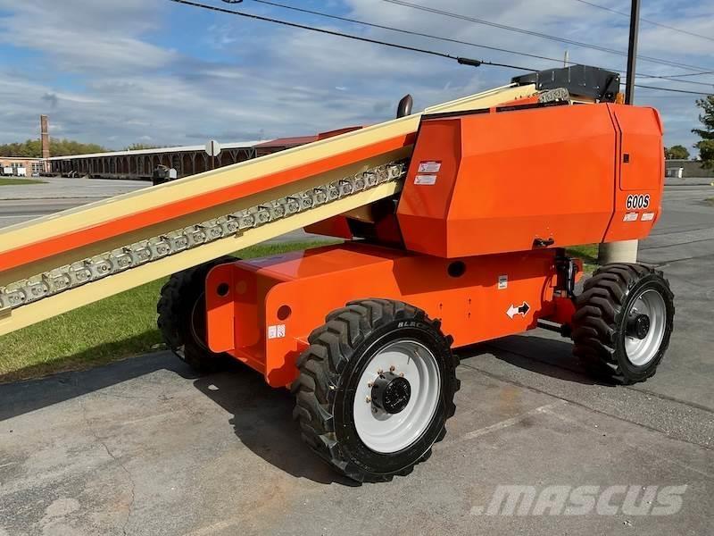 JLG 600S Telescopic boom lifts