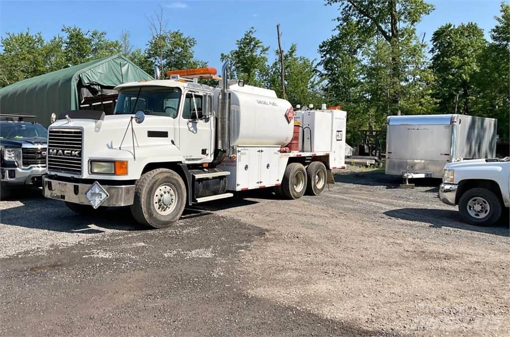Mack CH613 Tanker trucks