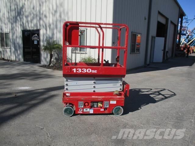 MEC 1330SE Scissor lifts