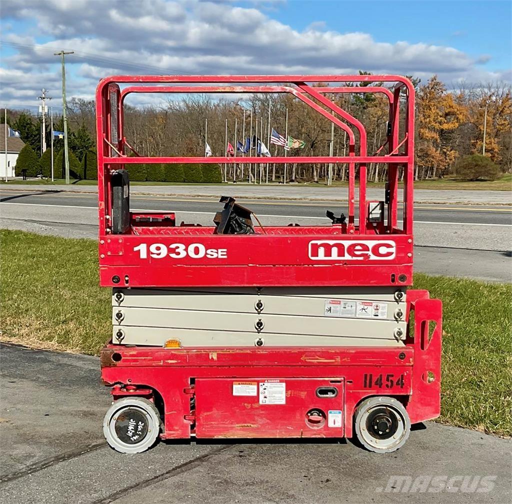 MEC 1930SE Scissor lifts