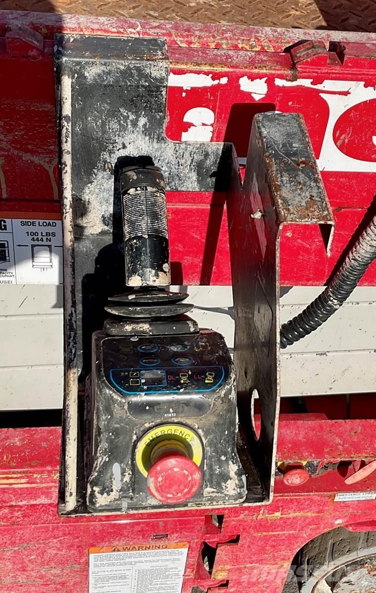 MEC 1930SE Scissor lifts