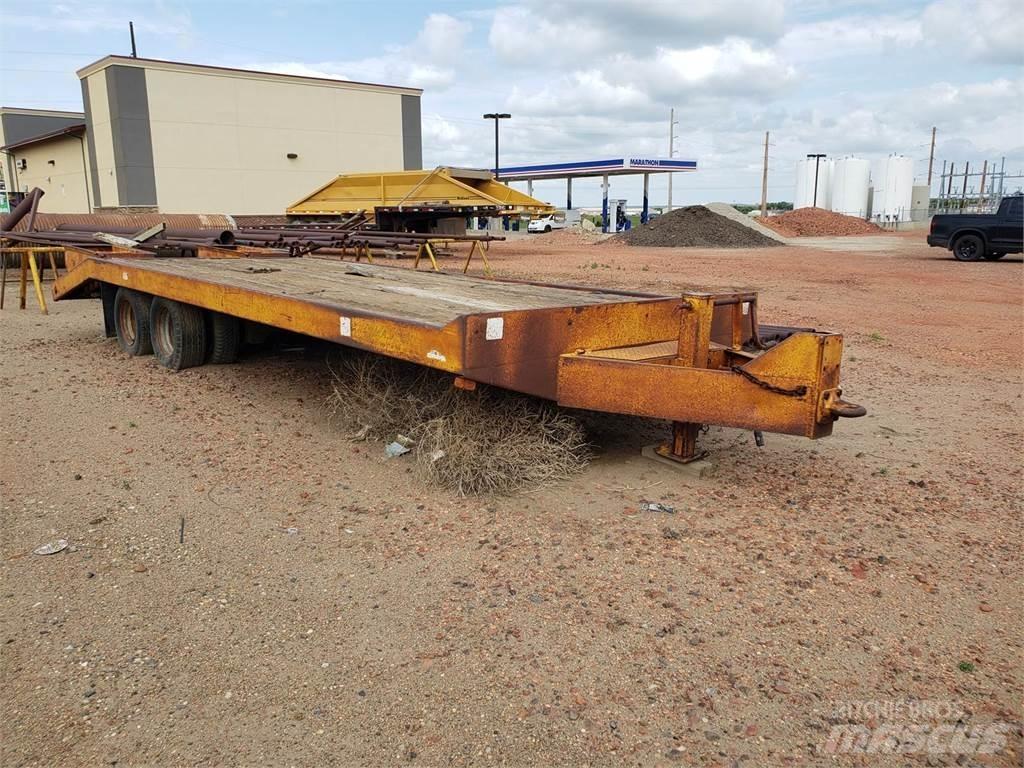 TOWMASTER  Vehicle transport trailers