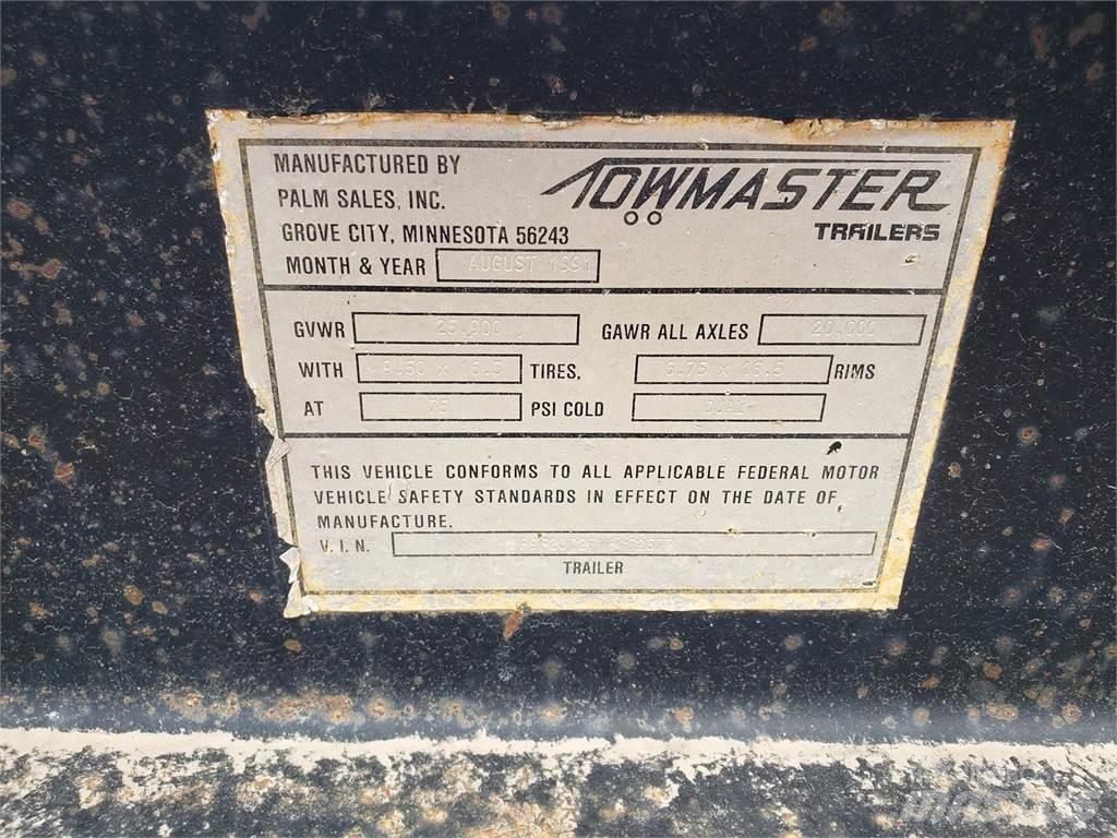 TOWMASTER  Vehicle transport trailers