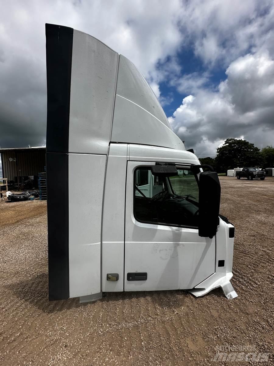 Volvo VNL Transportation - Others