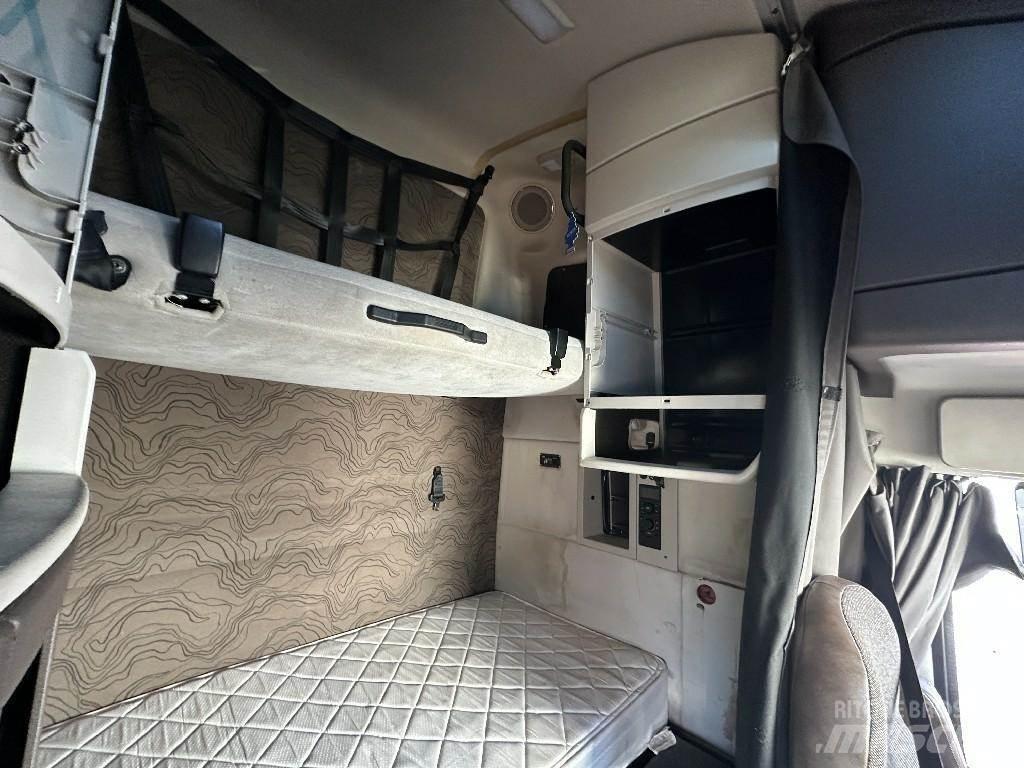 Volvo VNL Transportation - Others