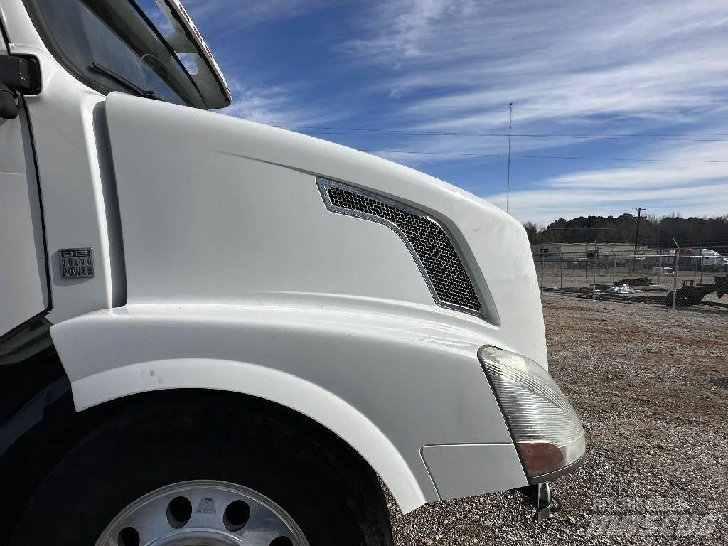Volvo VNL Transportation - Others