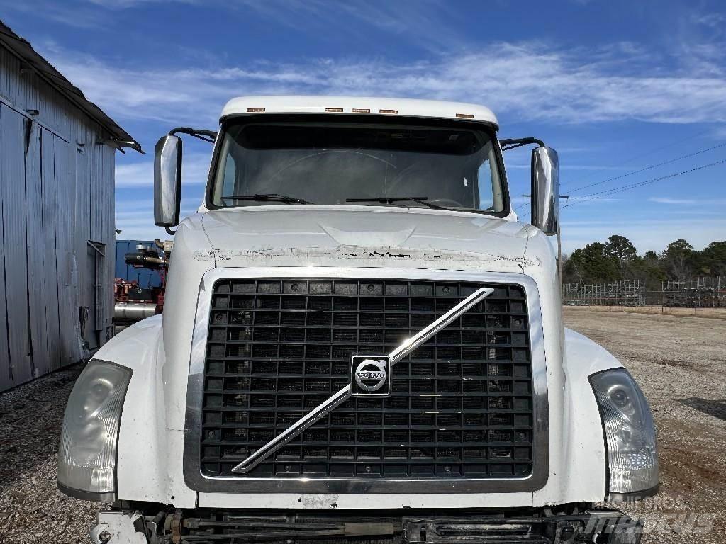 Volvo VNL Transportation - Others