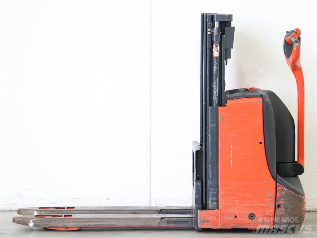 Linde D06/1160 Pedestrian stacker