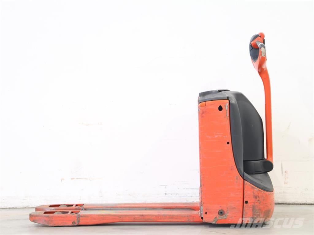Linde T16/1152-02 Pedestrian stacker