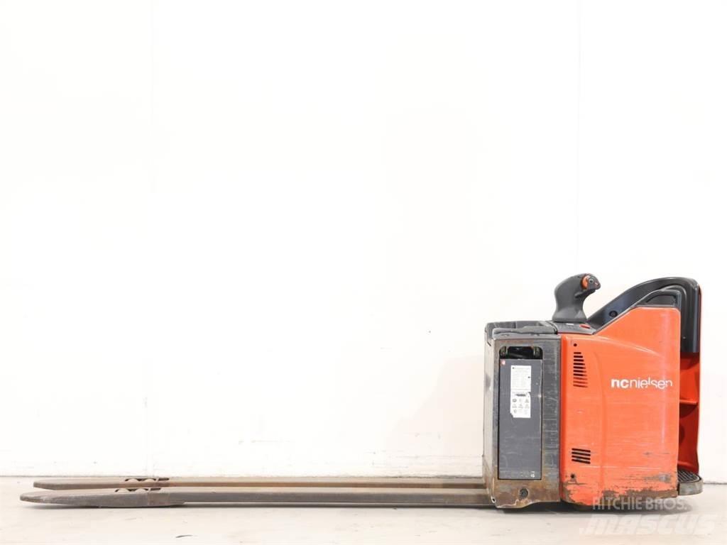 Linde T20SP/131 Pedestrian stacker