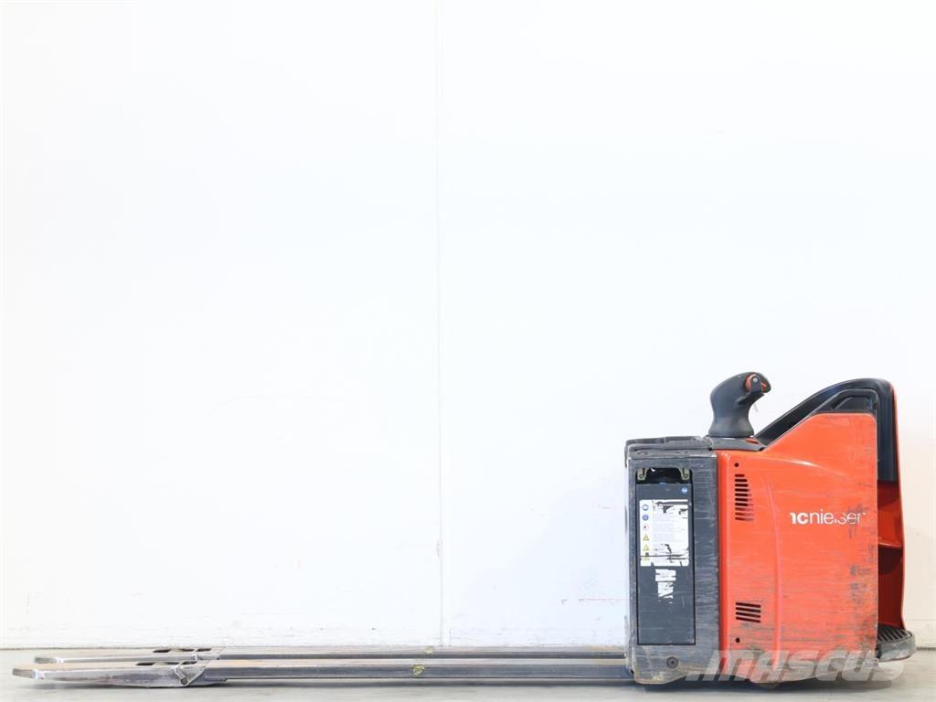 Linde T20SP/131 Pedestrian stacker