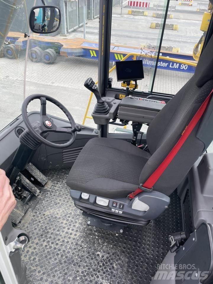 SMV 4531 TC5 Reach trucks