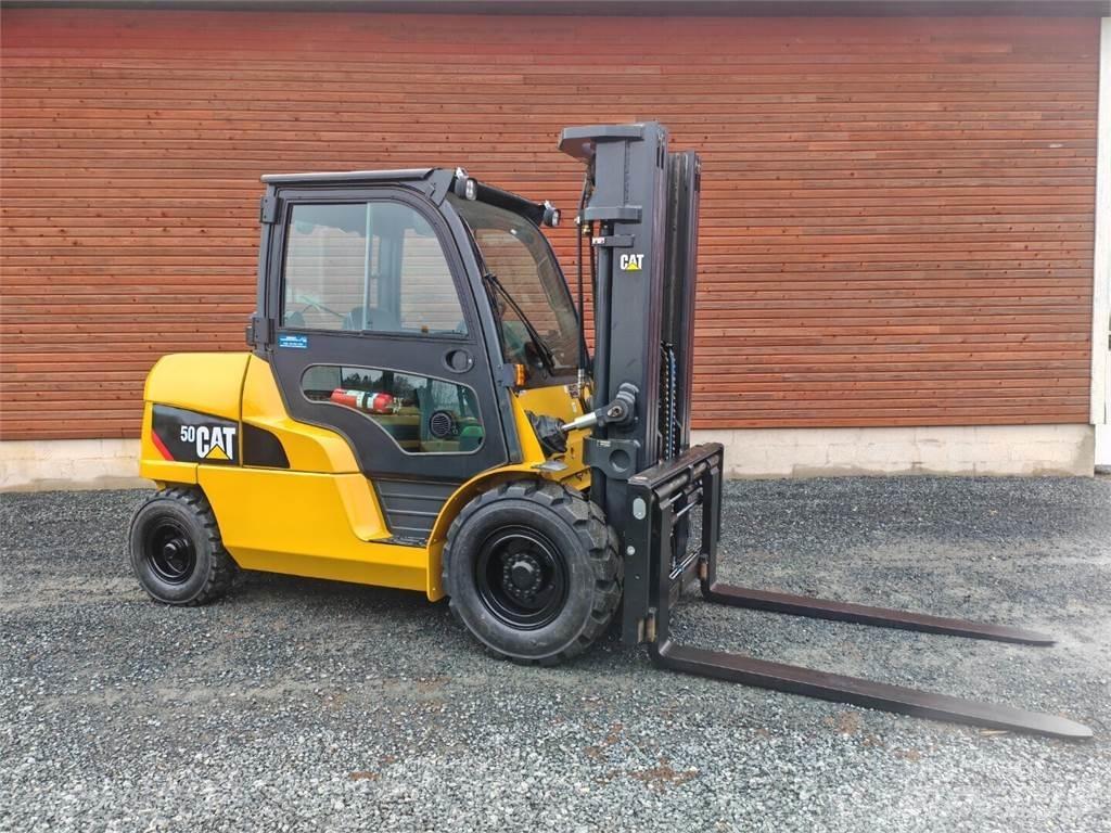 CAT DP50NT Diesel trucks