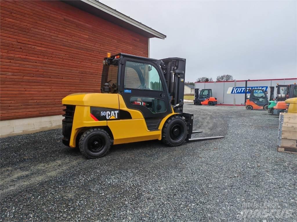 CAT DP50NT Diesel trucks