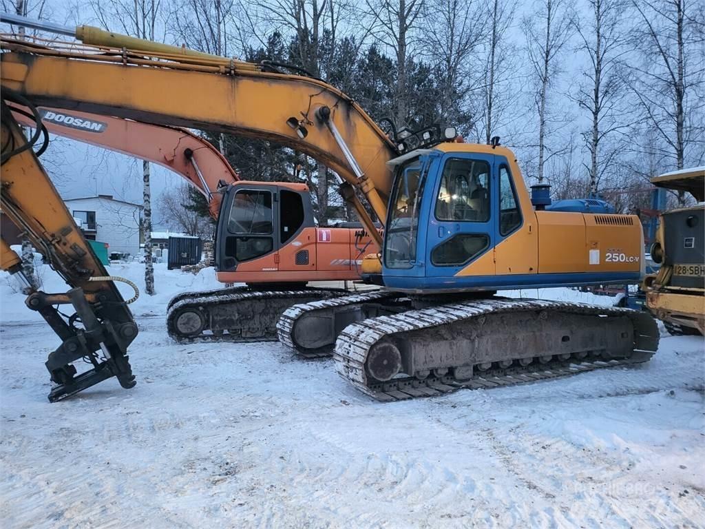 Daewoo S250lc-v Crawler excavators