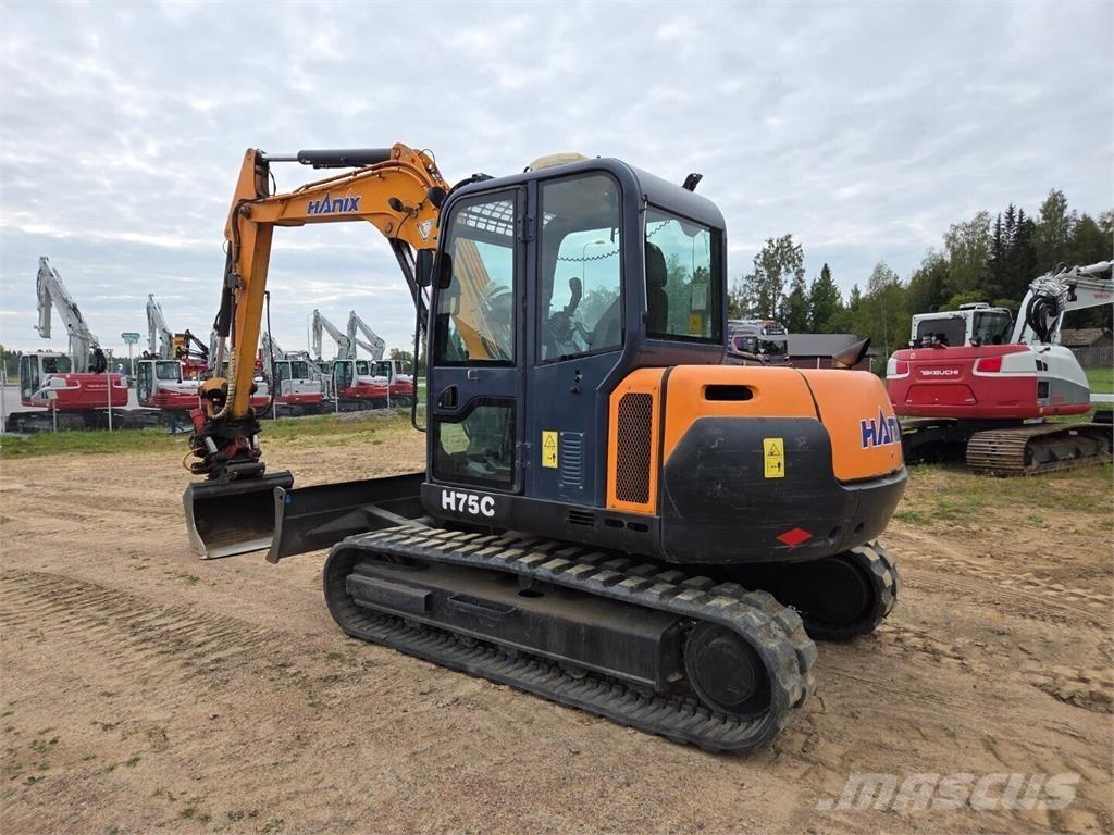 Hanix H75C Midi excavators  7t - 12t