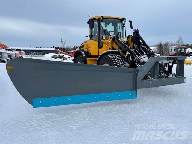 Jankko VS2900 Snow blades and plows
