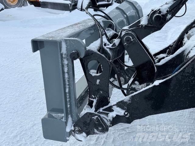 Jankko VS2900 Snow blades and plows