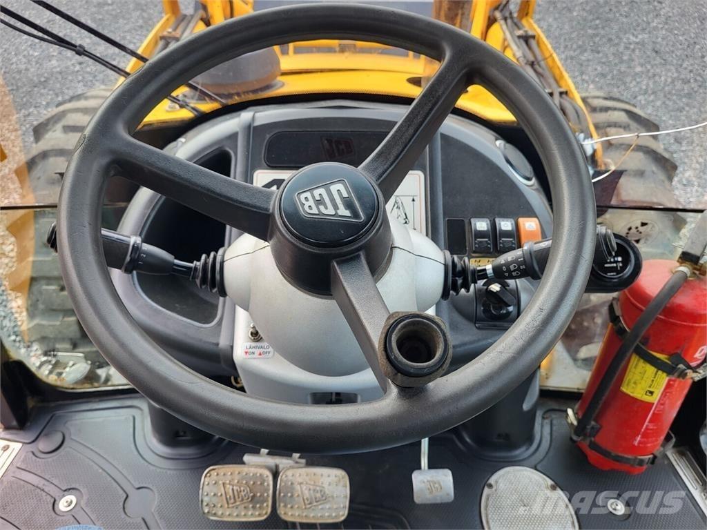 JCB 4CN Backhoe loaders