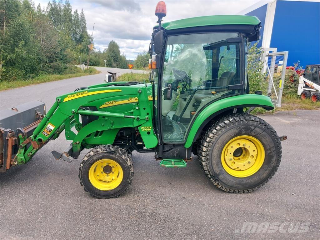 John Deere 3720 Tractors