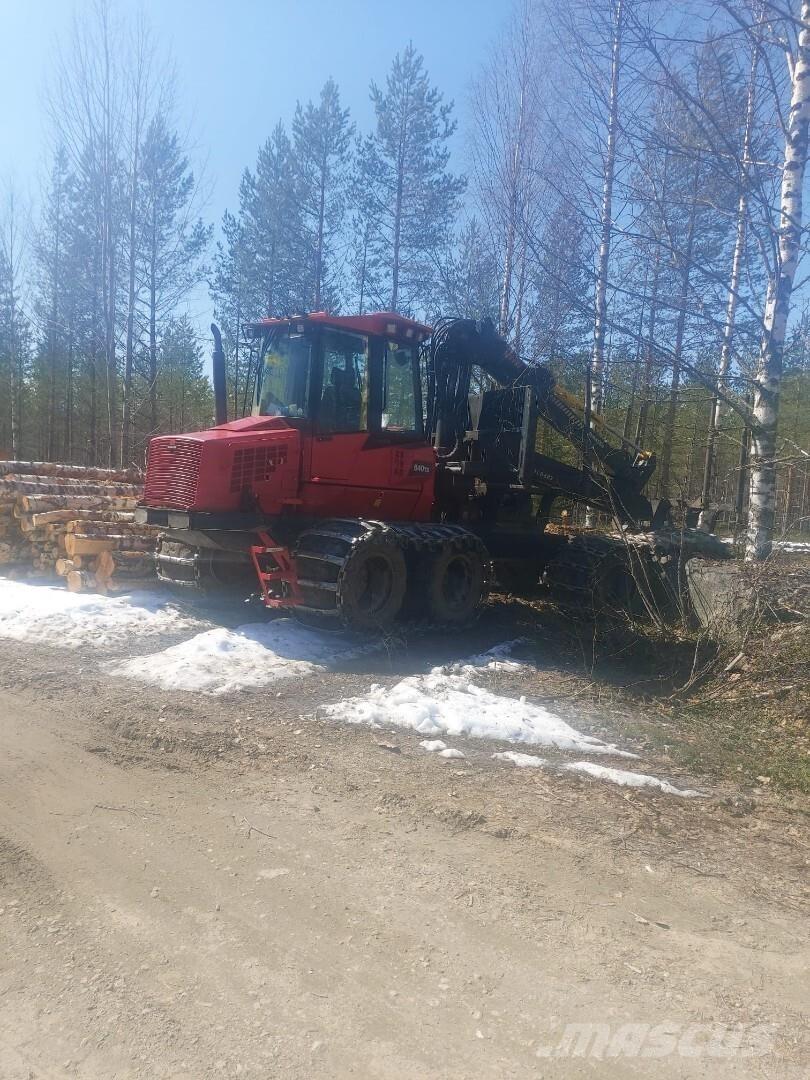 Komatsu 840 TX Forwarders