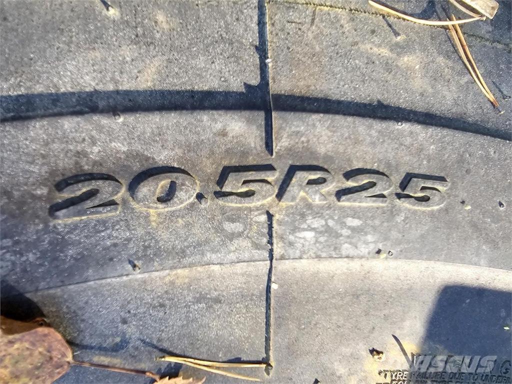  Renkaat 20.5R25 Other components