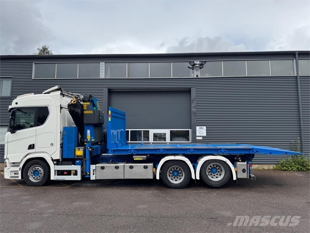 Scania R580 6X2 Crane trucks
