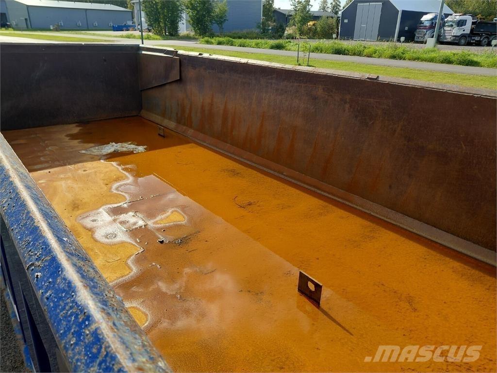 Sisu Kasettilava Tipper trucks