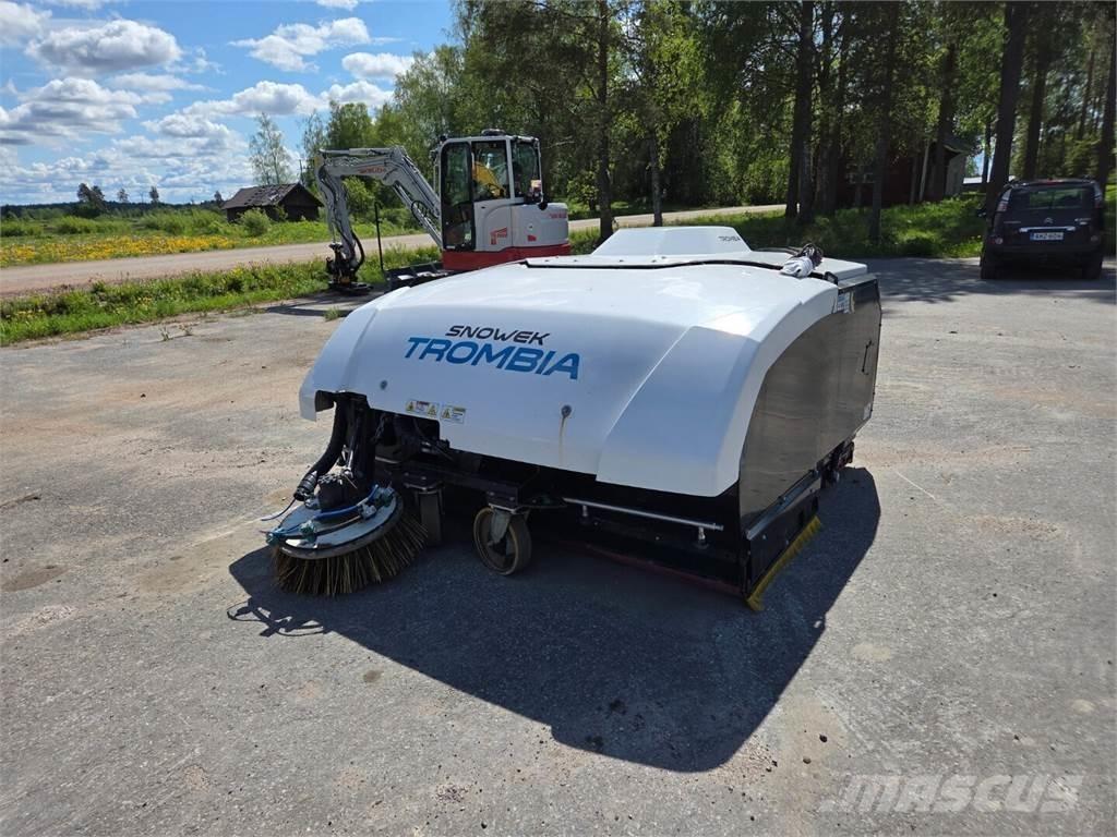 Snowek Trombia Sweepers