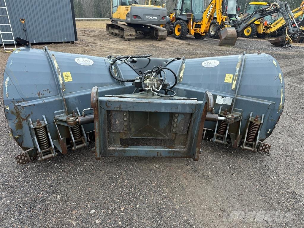 Stark NL 3150 R Snow blades and plows
