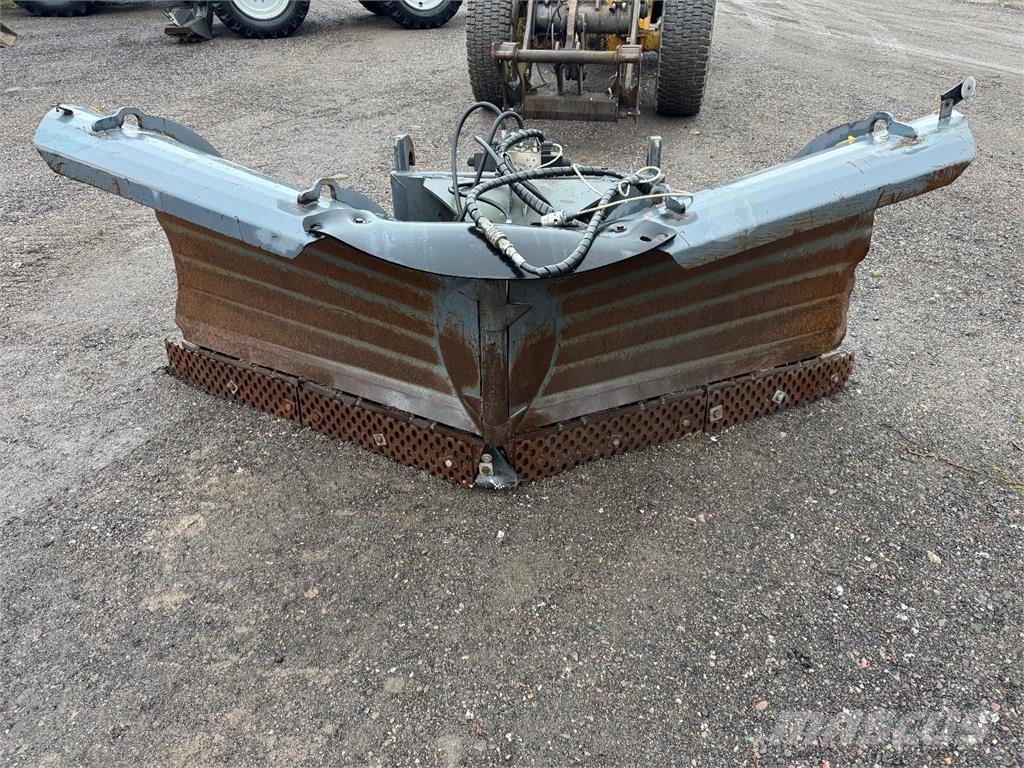 Stark NL 3150 R Snow blades and plows