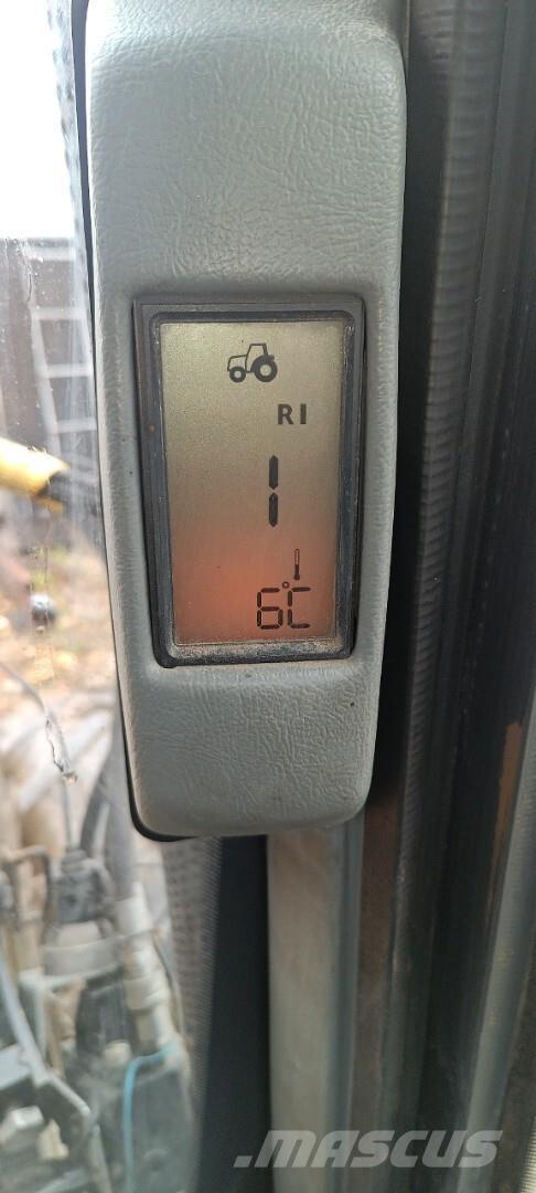 Valtra 8450 Tractors