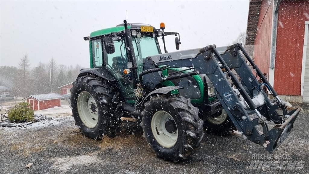 Valtra A92 Tractors