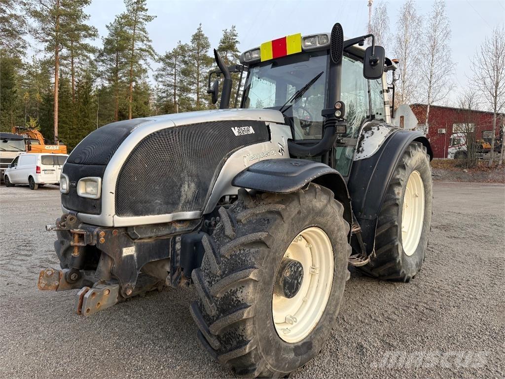 Valtra T190 Tractors