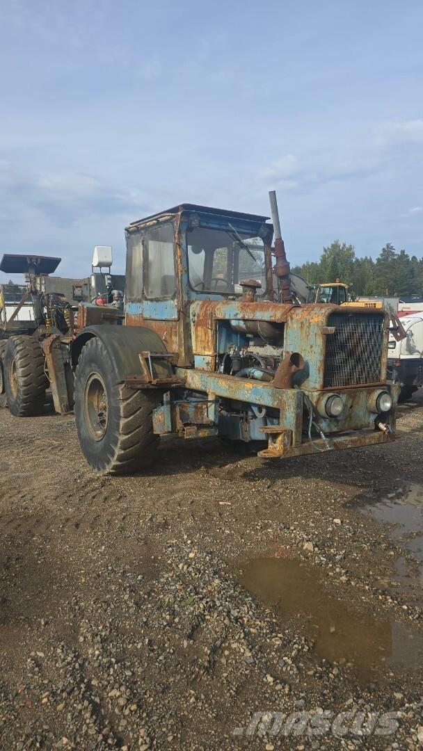 Volvo BM DR 860 Vertical mast lifts