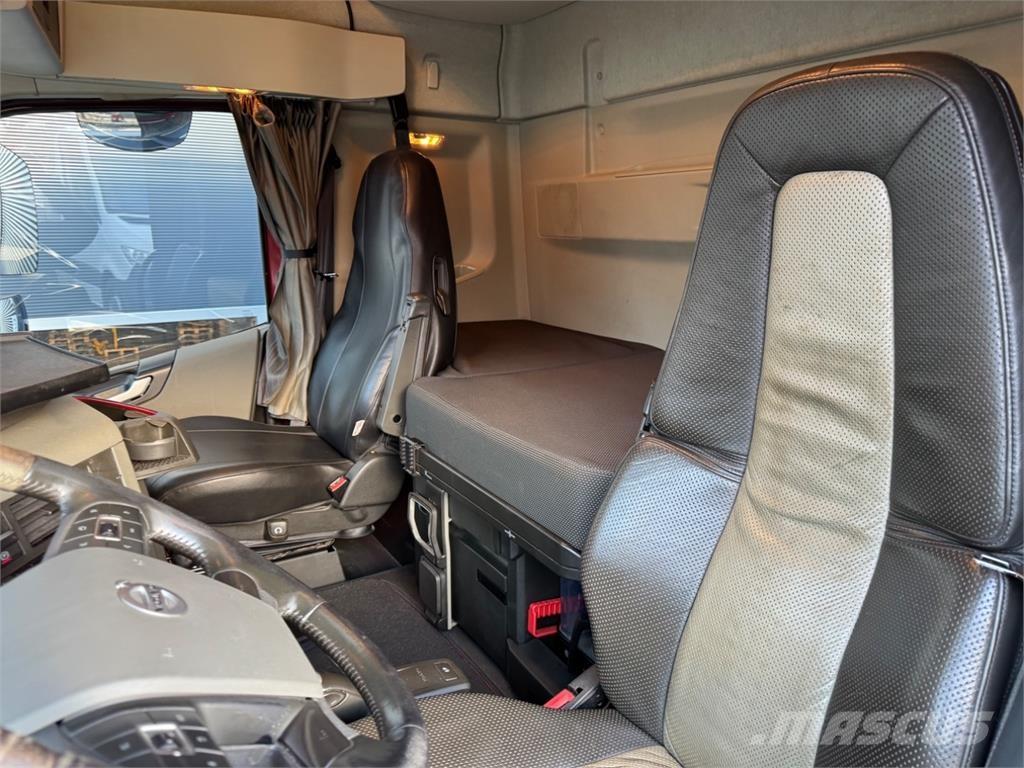 Volvo FH540 8X4 Crane trucks