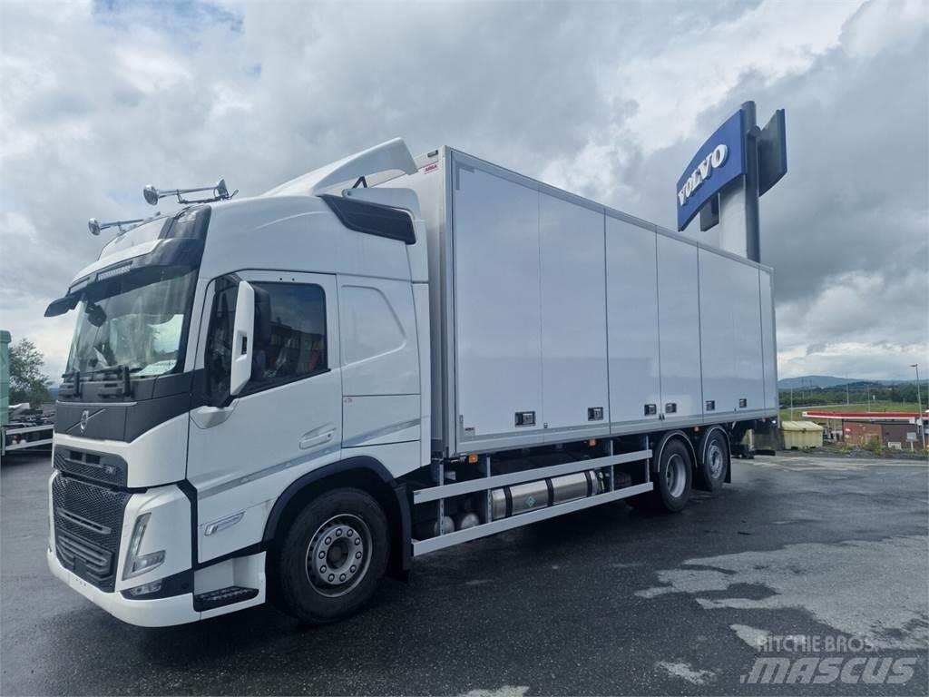 Volvo FM 500 6x2 Box body trucks