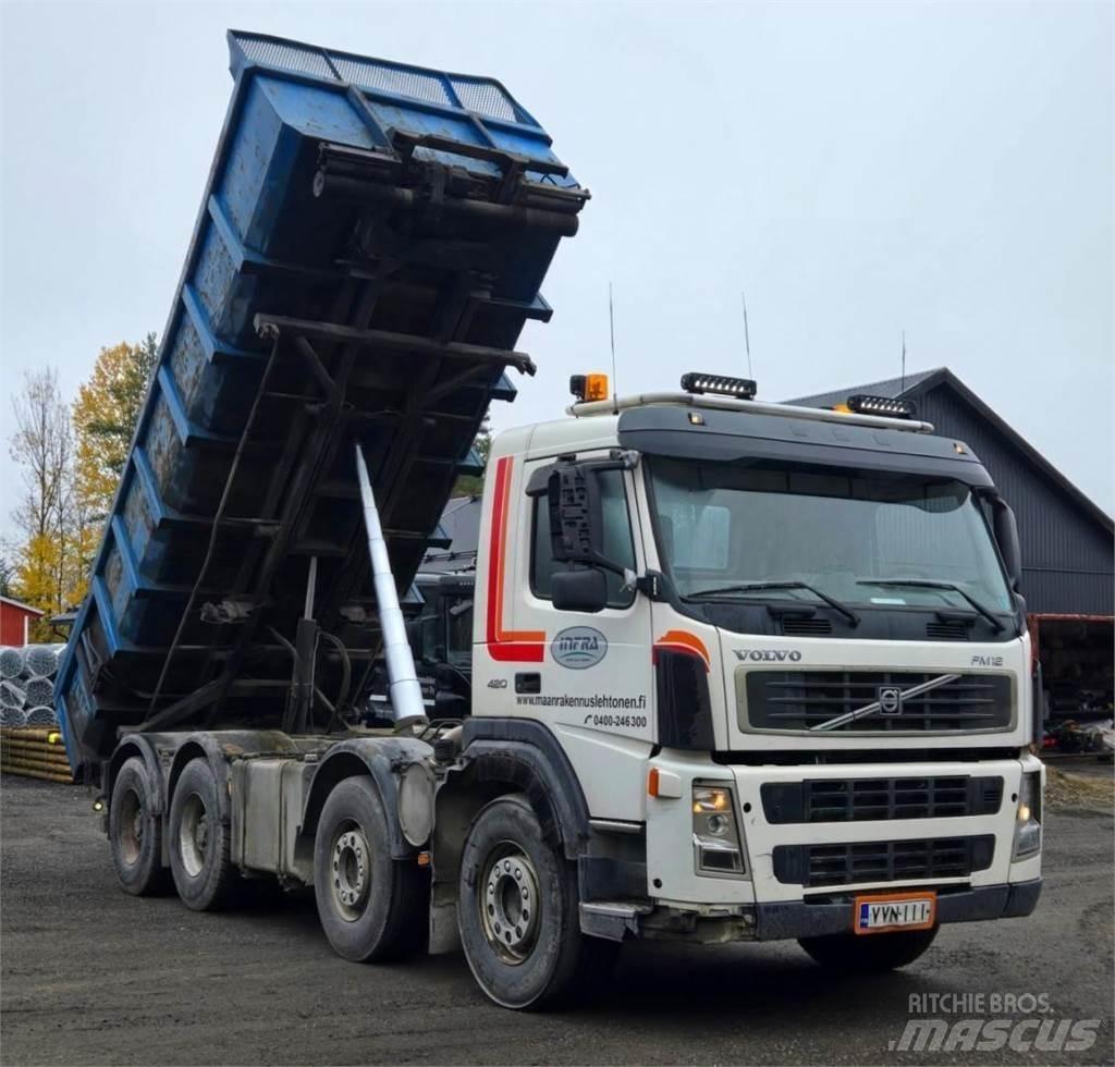Volvo FM12 8X4 Hook lift trucks