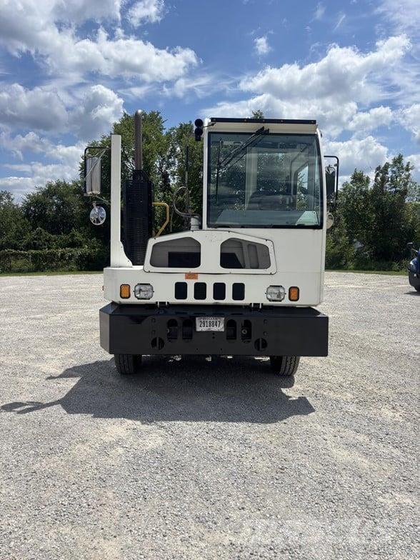 Autocar XSPOTTER Terminal tractors