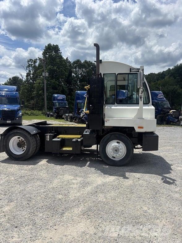 Autocar XSPOTTER Terminal tractors